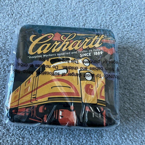 NWT Carhartt Sandokan Black and Tan Leather Pass Case Bifold Wallet - Picture 4 of 8